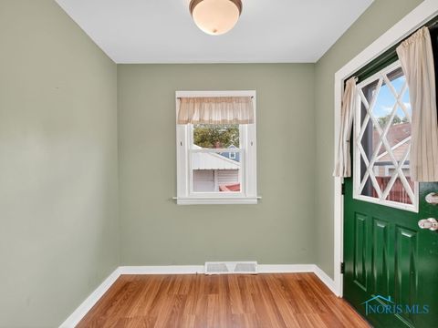 Tiny photo for 2733 130th Street, Toledo, OH 43611 (MLS # 6136679)