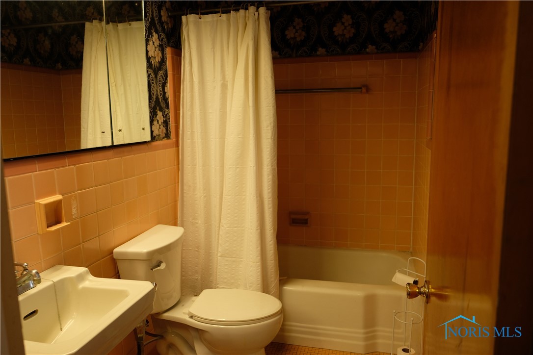 3662 Kenwood Boulevard, Toledo, Ohio image 31