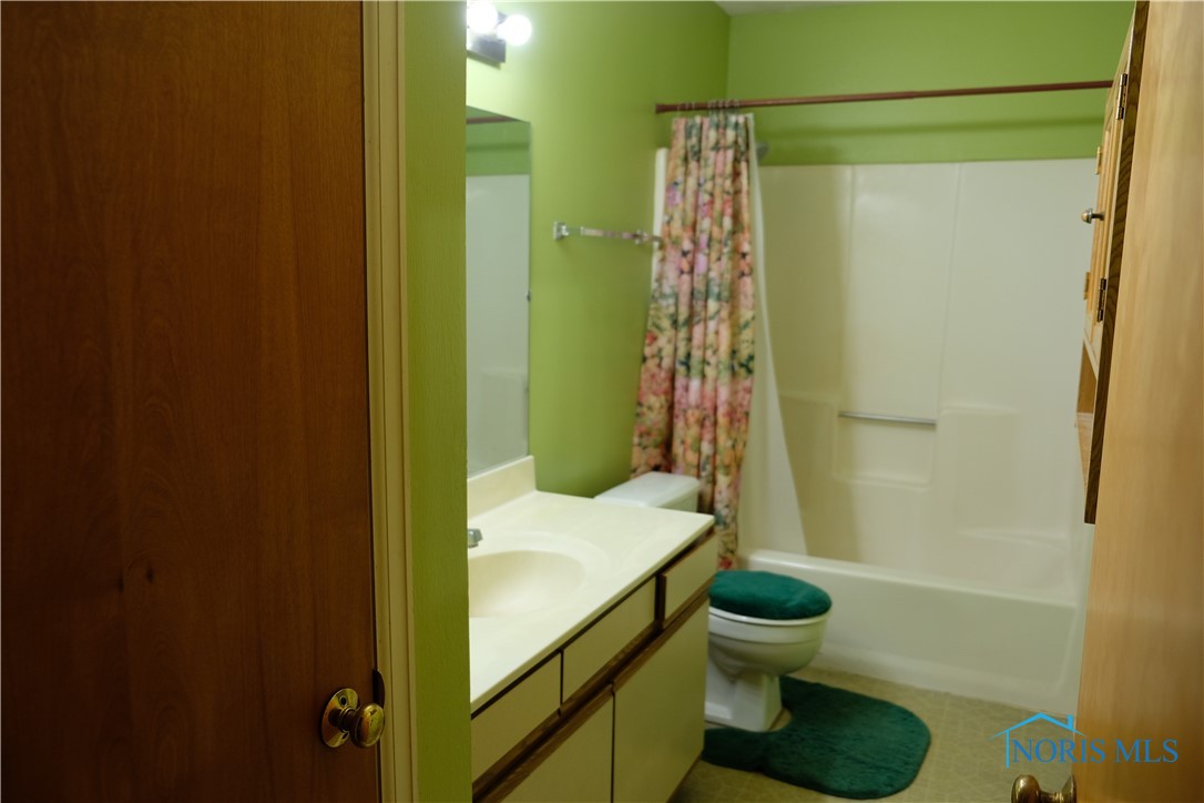3662 Kenwood Boulevard, Toledo, Ohio image 38