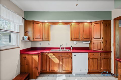 Tiny photo for 131 Rutherford Avenue, Findlay, OH 45840 (MLS # 6136802)