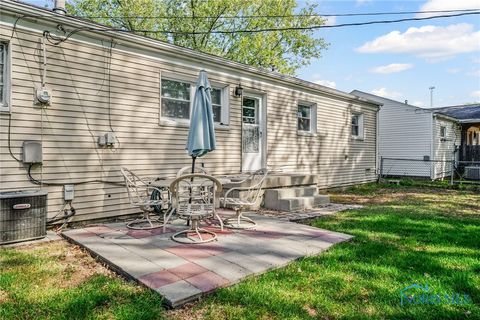 Tiny photo for 131 Rutherford Avenue, Findlay, OH 45840 (MLS # 6136802)