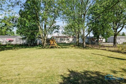 Tiny photo for 131 Rutherford Avenue, Findlay, OH 45840 (MLS # 6136802)