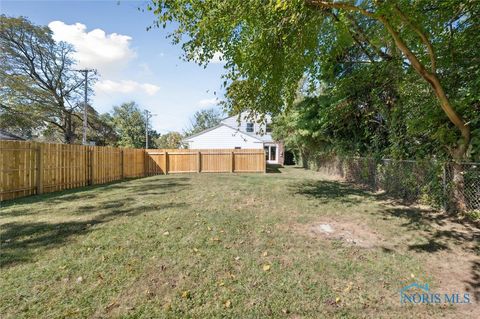 Tiny photo for 2350 Ottawa River Road, Toledo, OH 43611 (MLS # 6136104)