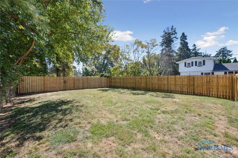 Tiny photo for 2350 Ottawa River Road, Toledo, OH 43611 (MLS # 6136104)