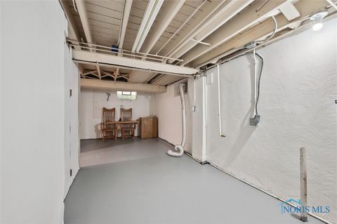 Tiny photo for 2350 Ottawa River Road, Toledo, OH 43611 (MLS # 6136104)