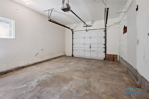 Tiny photo for 2350 Ottawa River Road, Toledo, OH 43611 (MLS # 6136104)
