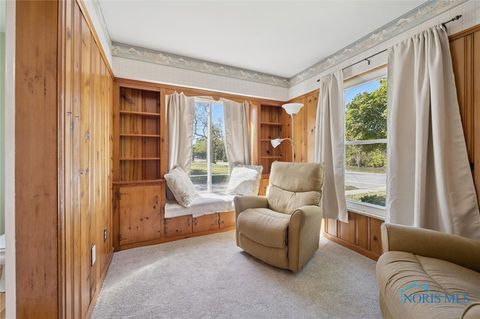 Tiny photo for 2350 Ottawa River Road, Toledo, OH 43611 (MLS # 6136104)