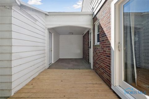 Tiny photo for 2350 Ottawa River Road, Toledo, OH 43611 (MLS # 6136104)
