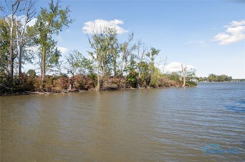 Tiny photo for 2350 Ottawa River Road, Toledo, OH 43611 (MLS # 6136104)