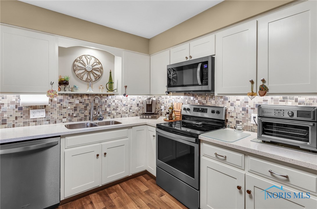 6533 Abbey Run, Sylvania, Ohio image 12