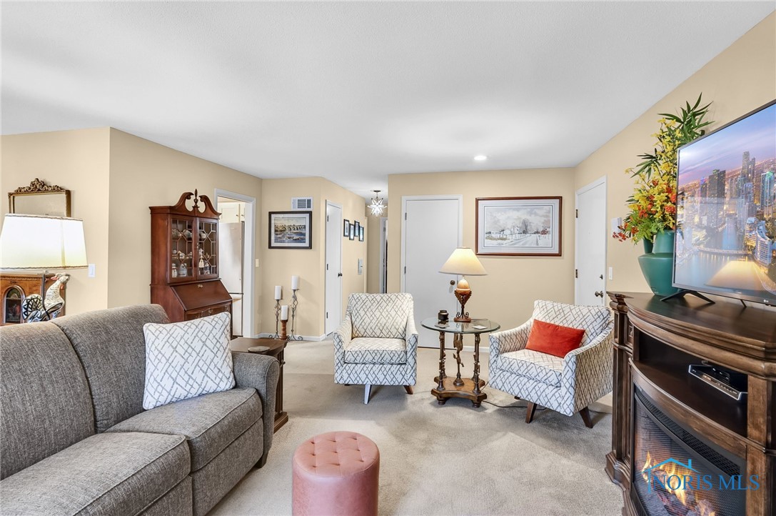 6533 Abbey Run, Sylvania, Ohio image 8