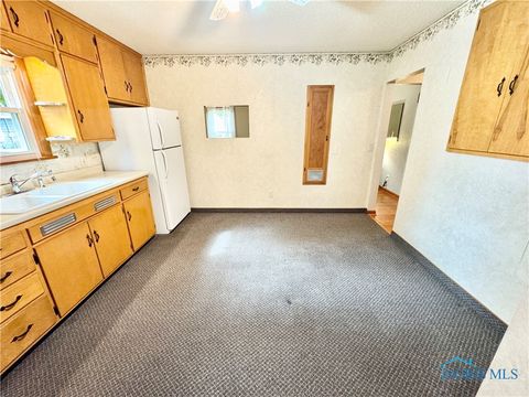 Tiny photo for 734 E Front Street, Defiance, OH 43512 (MLS # 6136107)