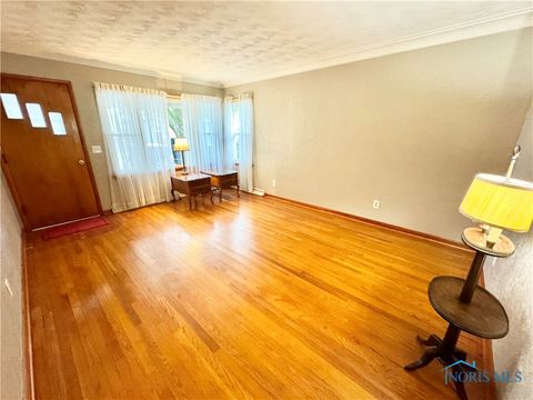 Tiny photo for 734 E Front Street, Defiance, OH 43512 (MLS # 6136107)