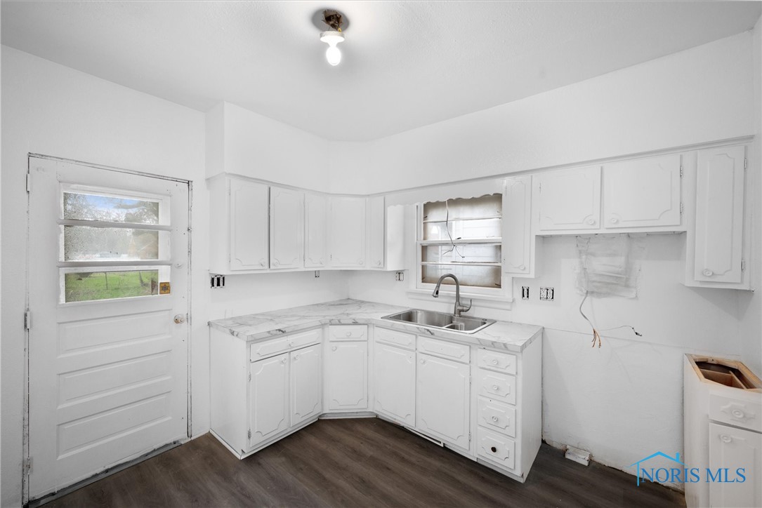 3251 Cottage Avenue, Toledo, Ohio image 7