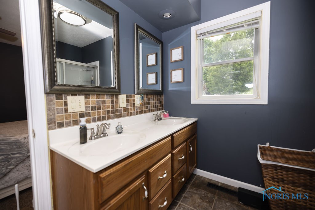 37 N Dorcas Road, Toledo, Ohio image 17