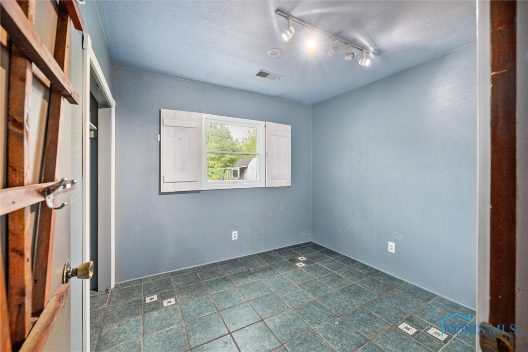 109 N Harefoote Road, Toledo, Ohio image 14