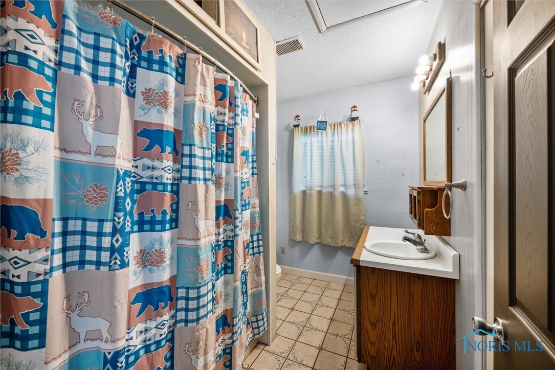 109 N Harefoote Road, Toledo, Ohio image 16