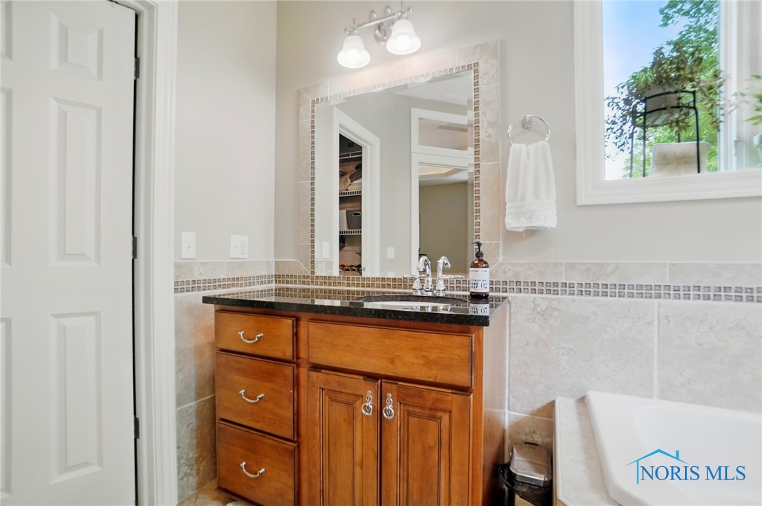 15569 Lakebend Drive, Findlay, Ohio image 35