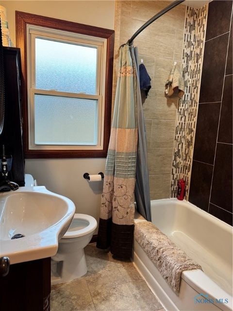 Tiny photo for 2329 Ida Drive, Toledo, OH 43613 (MLS # 6136327)