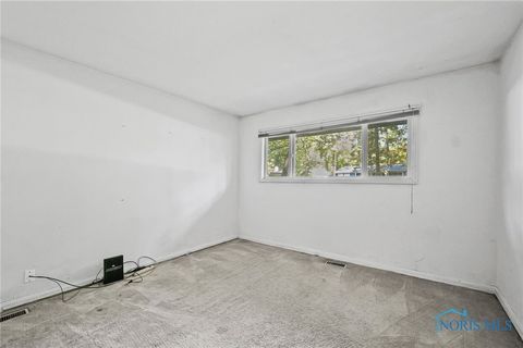 Tiny photo for 3701 Lincolnshire Woods Road, Toledo, OH 43606 (MLS # 6136928)