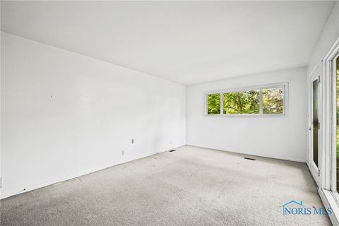 Tiny photo for 3701 Lincolnshire Woods Road, Toledo, OH 43606 (MLS # 6136928)