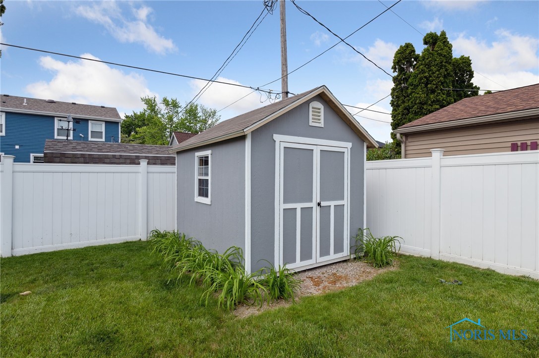 2546 Redfox Drive, Toledo, Ohio image 29
