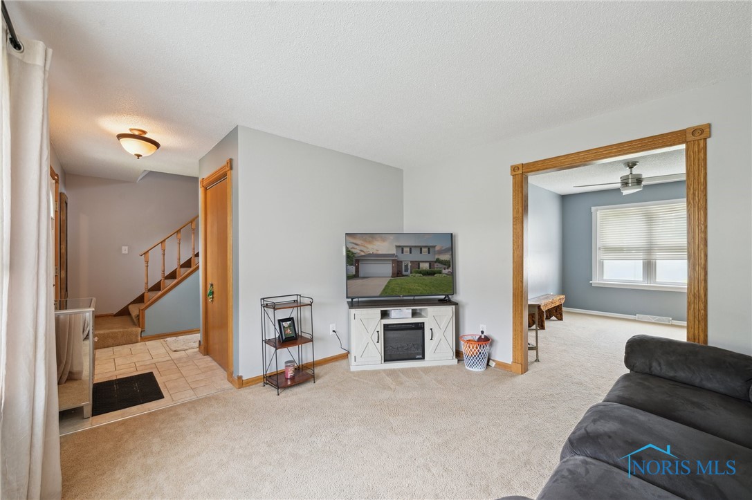 2546 Redfox Drive, Toledo, Ohio image 2