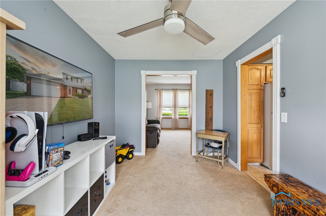 2546 Redfox Drive, Toledo, Ohio image 9