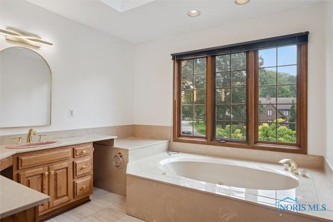 Tiny photo for 4816 Sunwood Drive, Toledo, OH 43623 (MLS # 6136051)