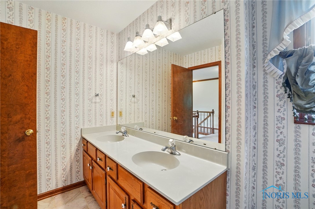 4820 Olde Meadow Lane, Sylvania, Ohio image 33