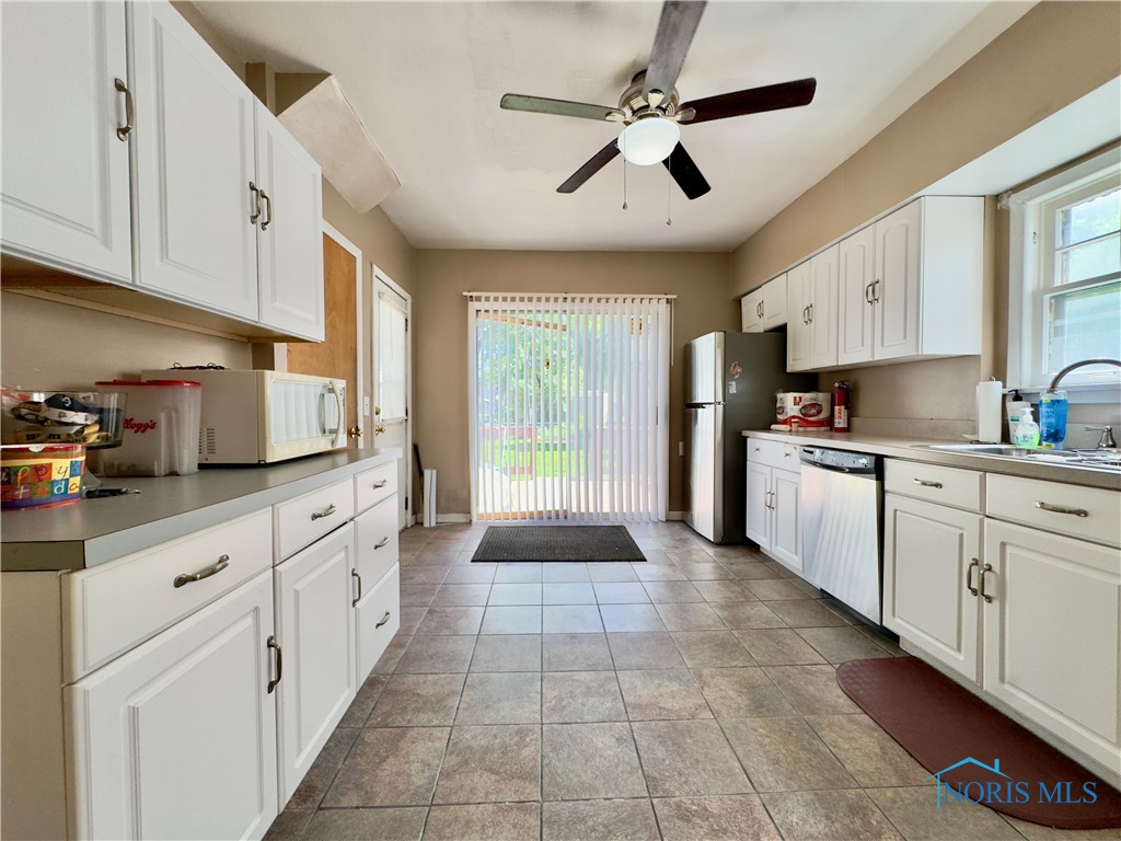 2135 Airport Highway, Toledo, Ohio image 8