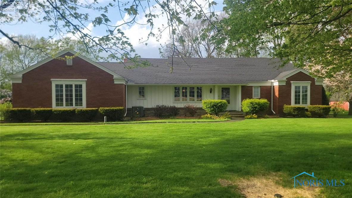 18225 W Portage River South Road, Elmore, Ohio image 1