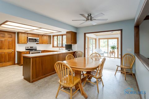 Tiny photo for 7040 Country Creek Road, Maumee, OH 43537 (MLS # 6136881)
