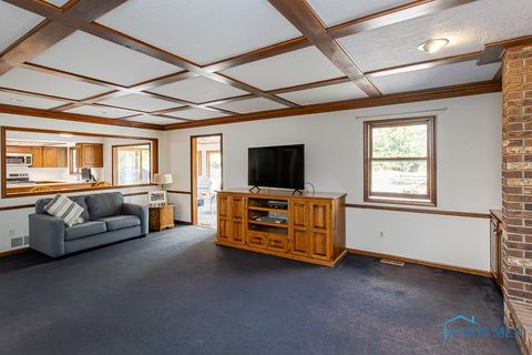 Tiny photo for 7040 Country Creek Road, Maumee, OH 43537 (MLS # 6136881)