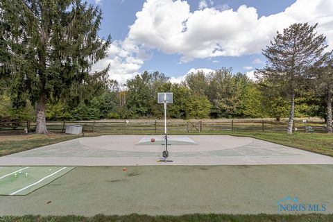 Tiny photo for 7040 Country Creek Road, Maumee, OH 43537 (MLS # 6136881)