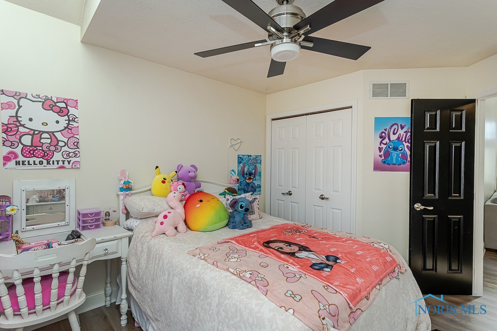 1241 Grassy Lane, Rossford, Ohio image 38