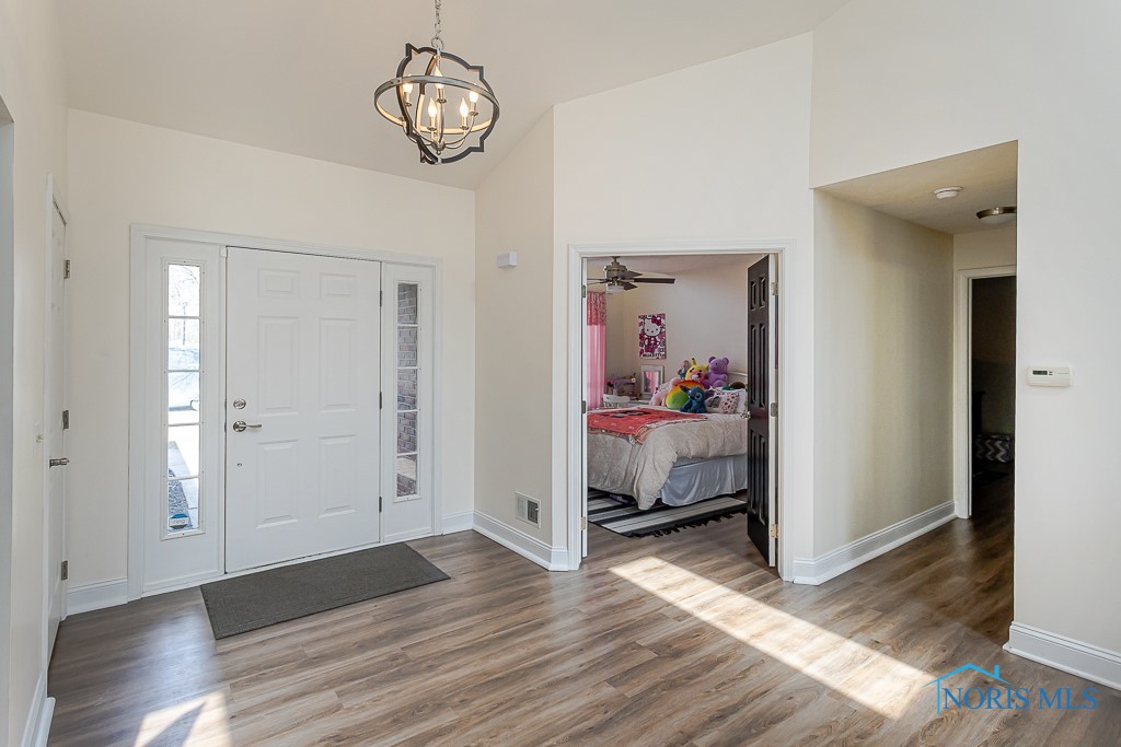 1241 Grassy Lane, Rossford, Ohio image 4