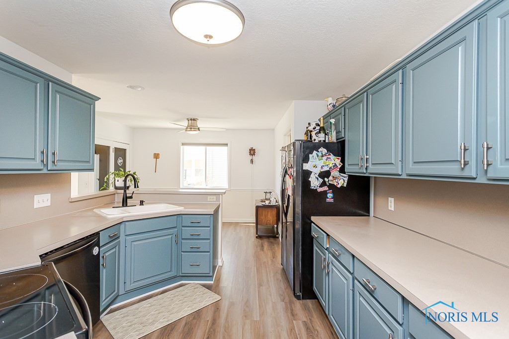 1241 Grassy Lane, Rossford, Ohio image 21
