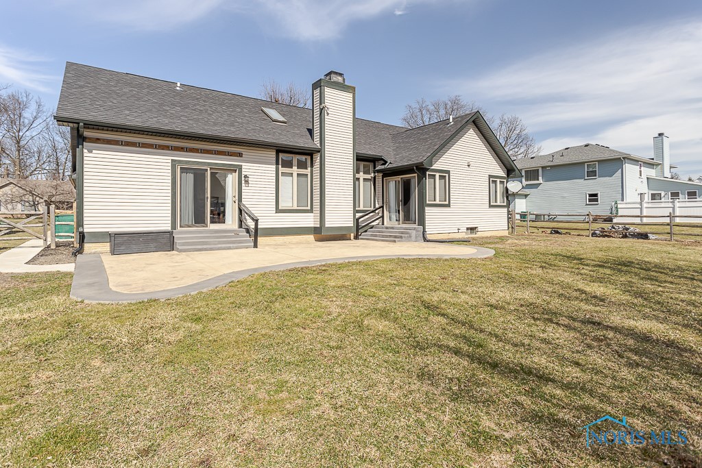 1241 Grassy Lane, Rossford, Ohio image 49