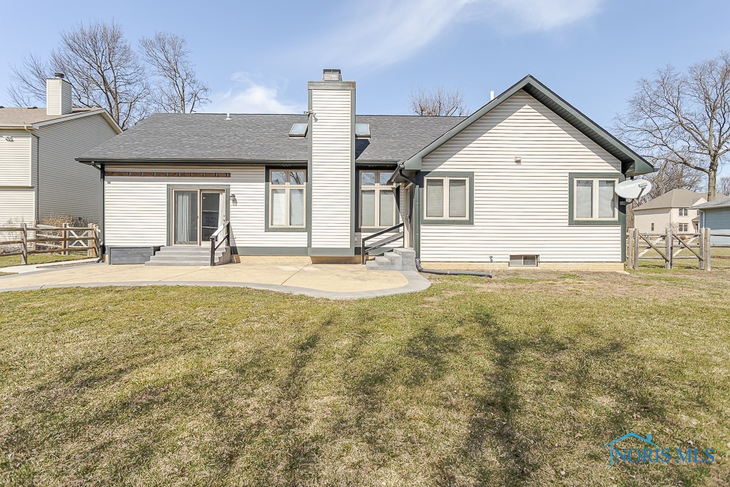 1241 Grassy Lane, Rossford, Ohio image 48