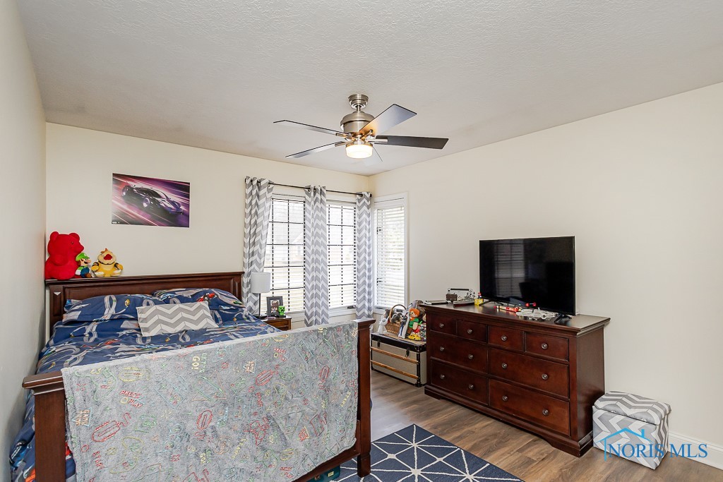 1241 Grassy Lane, Rossford, Ohio image 36