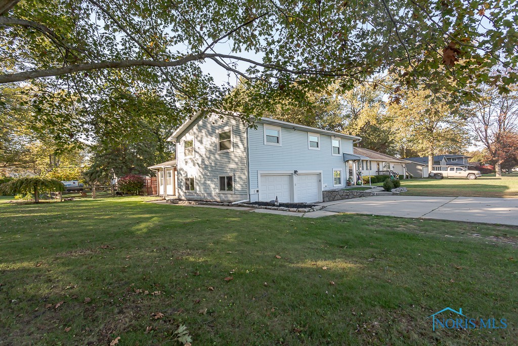 6448 Field Avenue, Whitehouse, Ohio image 3