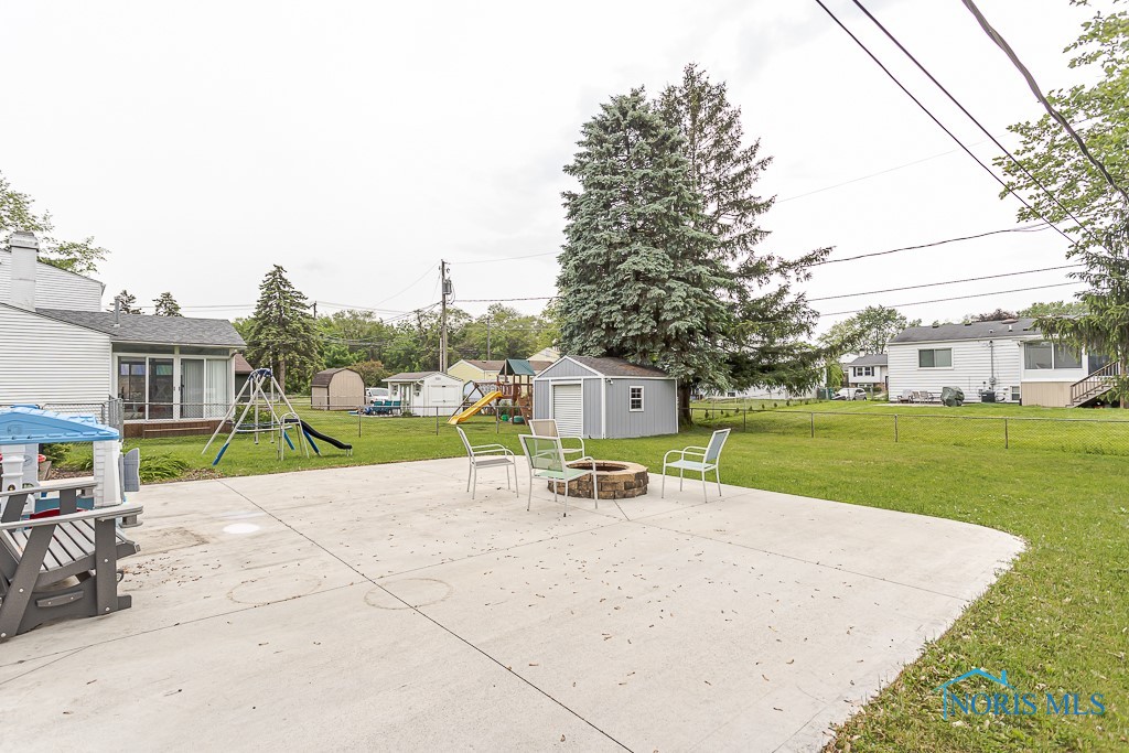 2474 Bedford Lane, Northwood, Ohio image 36