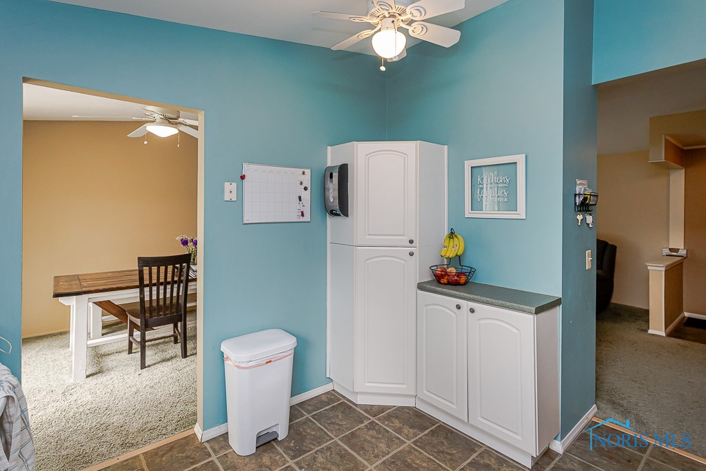 2474 Bedford Lane, Northwood, Ohio image 18