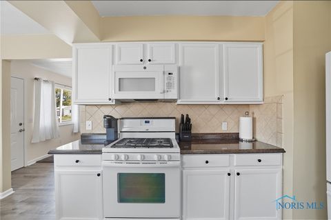 Tiny photo for 2054 Hoops Drive, Toledo, OH 43611 (MLS # 6136463)