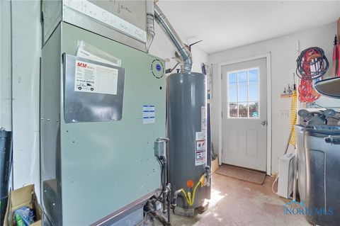 Tiny photo for 2054 Hoops Drive, Toledo, OH 43611 (MLS # 6136463)
