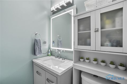 Tiny photo for 2054 Hoops Drive, Toledo, OH 43611 (MLS # 6136463)