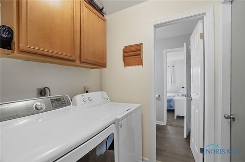 Tiny photo for 2054 Hoops Drive, Toledo, OH 43611 (MLS # 6136463)