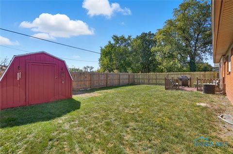 Tiny photo for 2054 Hoops Drive, Toledo, OH 43611 (MLS # 6136463)