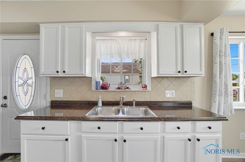 Tiny photo for 2054 Hoops Drive, Toledo, OH 43611 (MLS # 6136463)